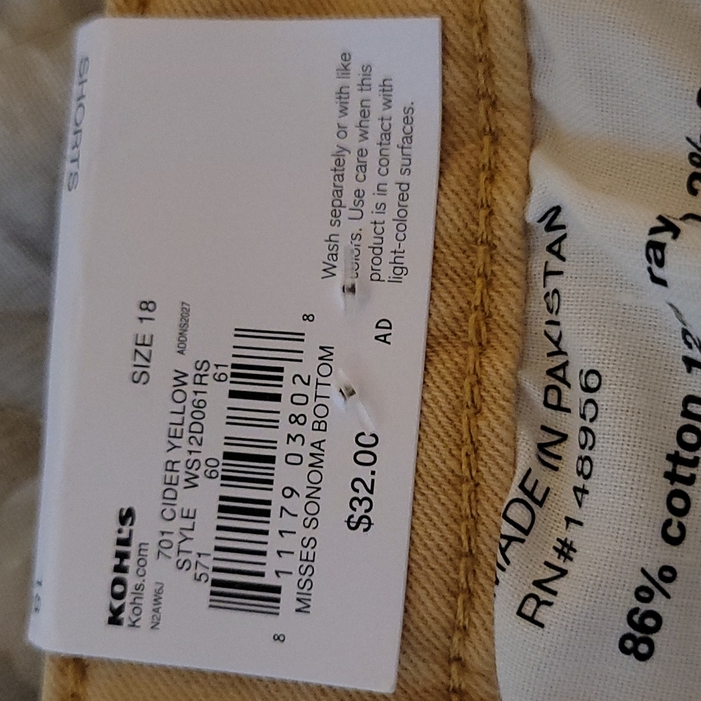 🆕️ Sonoma Women's High Rise Shorts Size 18 - Picture 7 of 7